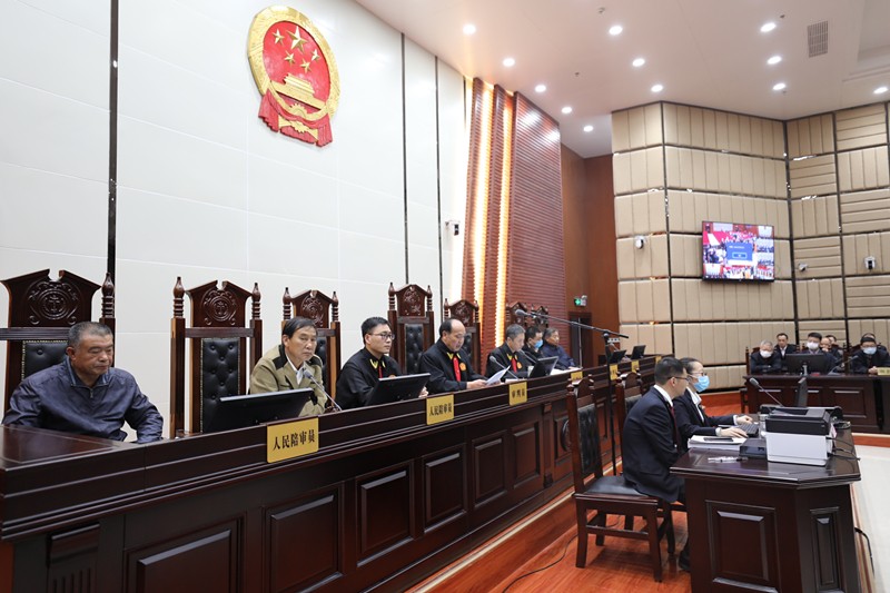 审判席全景.jpg