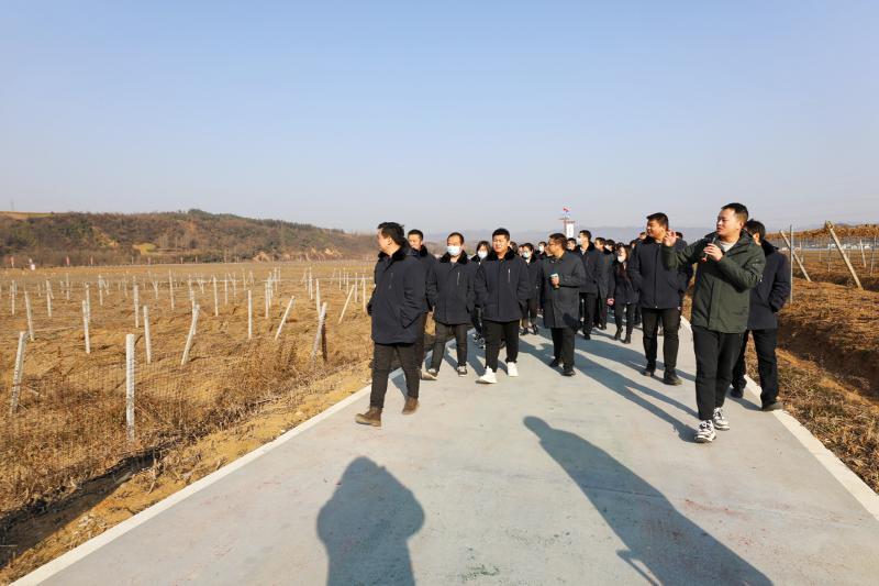 美丽乡村参观调研.jpg