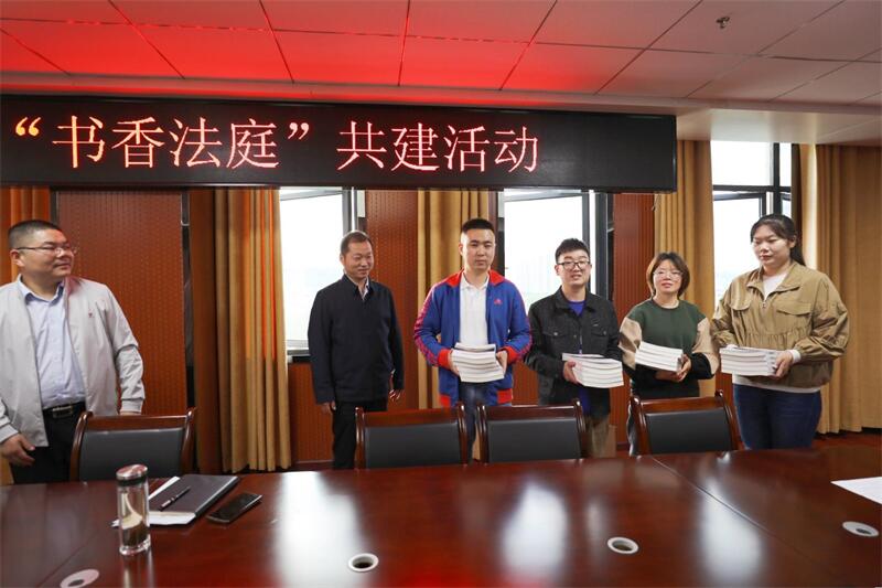 赠书活动.jpg