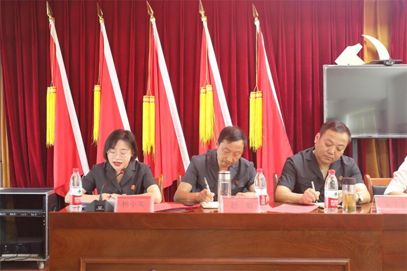 房县法院家事法庭法官开展反家暴法讲座.jpg 房县法院家事法庭法官开展反家暴法讲座.jpg
