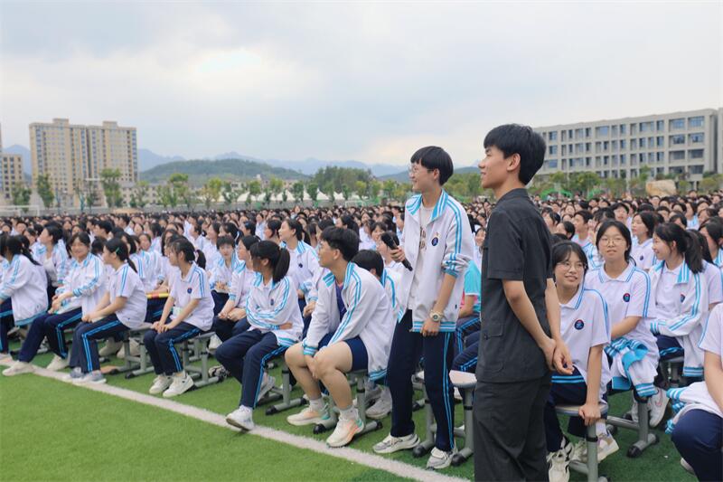 互动1.jpg 互动1.jpg
