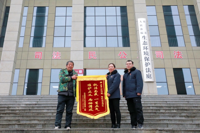 62727670463fc2c0381cc3bfa1d238e - 副本.jpg